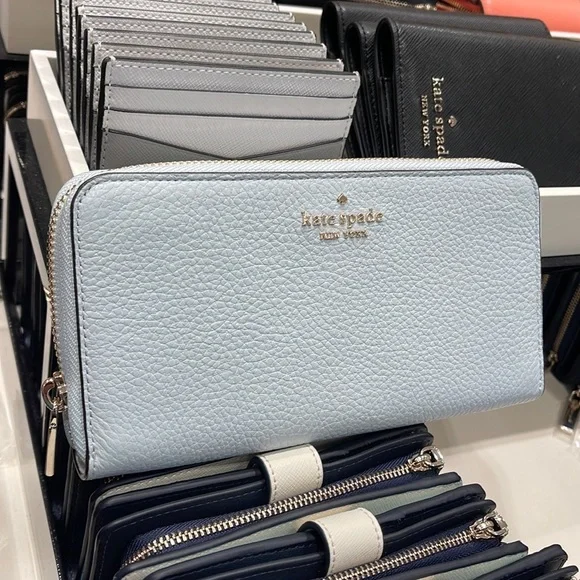 Kate Spade leila large continental wallet
Hazy Morning - Picture 10 of 16